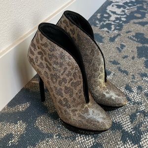 B Brian Atwood Leopard Print Heeled Boots